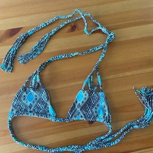 Rare Thai print acacia top!